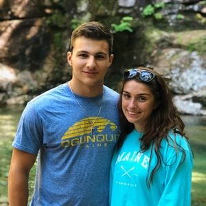 Meet your Posher, Alexis